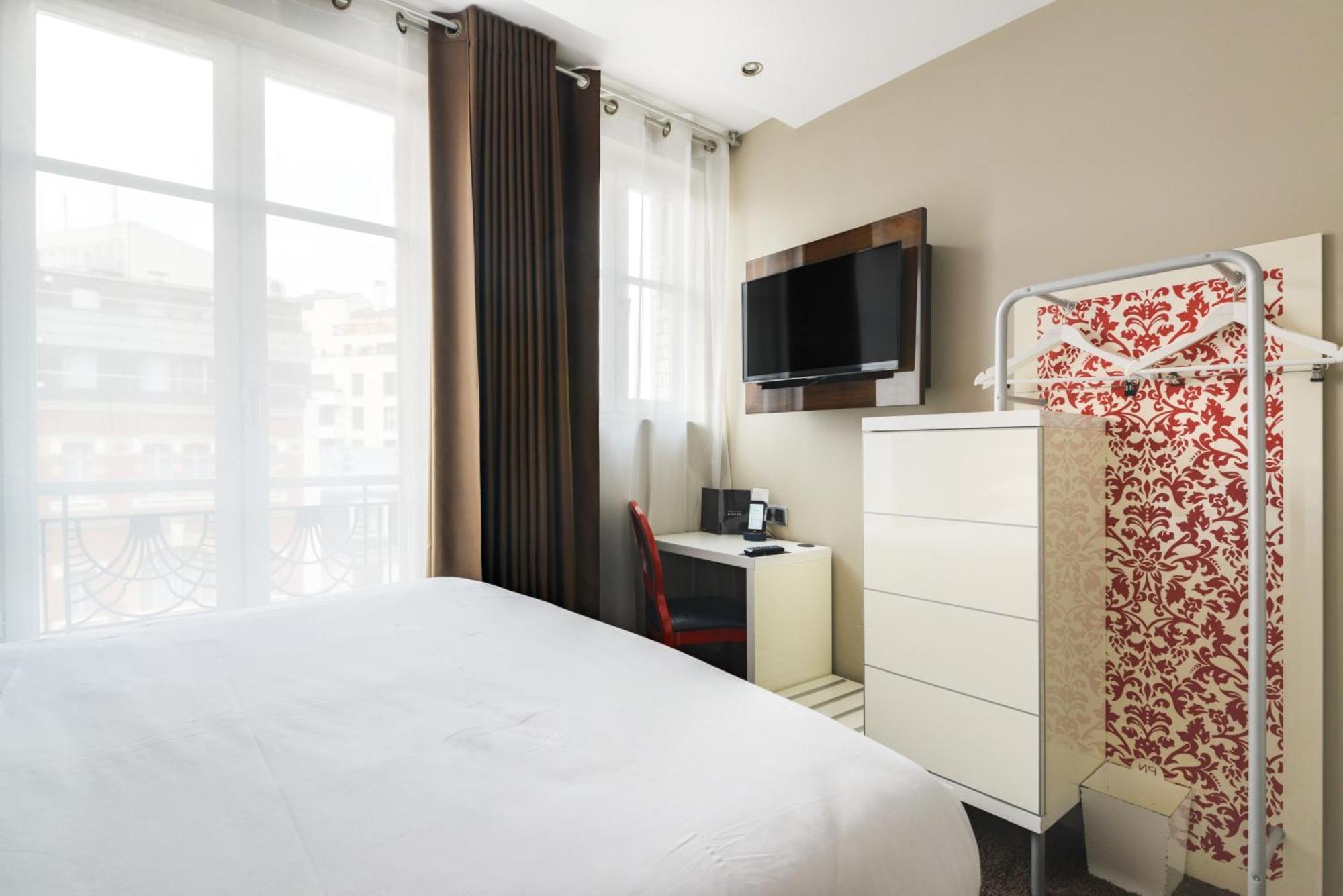 Hotel Pavillon Nation París